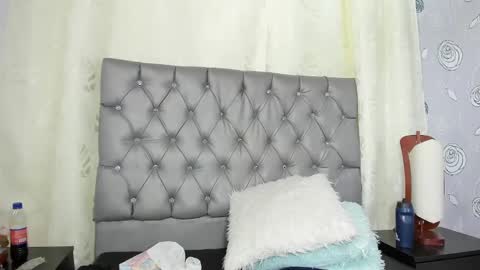 Luna Eva online show from March 10, 2025, 5:50 pm