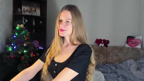 Snapshot of luna_evan chatting on December 25, 2024, 7:57 am luna_evan online show from December 25, 2024, 7:57 am