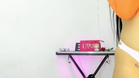 Snapshot of luna_fioree chatting on November 14, 2025, 5:06 am Luna Fioree online show from November 14, 2025, 5:06 am