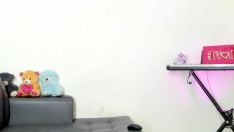 Snapshot of luna_fioree chatting on December 4, 2025, 5:39 am Luna Fioree online show from December 4, 2025, 5:39 am