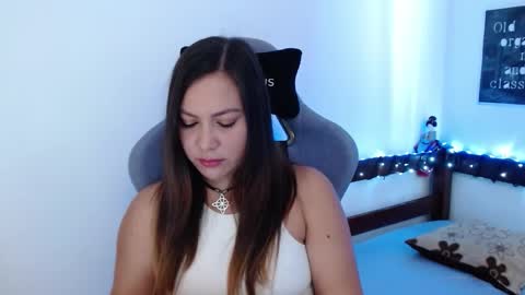 Luna Gomez online show from October 9, 2025, 6:06 pm