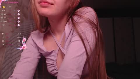 Snapshot of luna_loveisgood chatting on October 8, 2025, 8:17 pm Luna online show from October 8, 2025, 8:17 pm