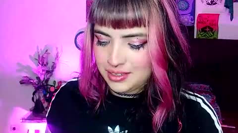 Snapshot of luna_ray420 chatting on December 2, 2024, 10:01 pm MISS LUNA online show from December 2, 2024, 10:01 pm