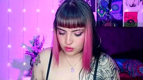 Snapshot of luna_ray420 chatting on December 11, 2024, 2:52 am MISS LUNA online show from December 11, 2024, 2:52 am