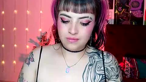 Snapshot of luna_ray420 chatting on December 13, 2024, 2:10 am MISS LUNA online show from December 13, 2024, 2:10 am