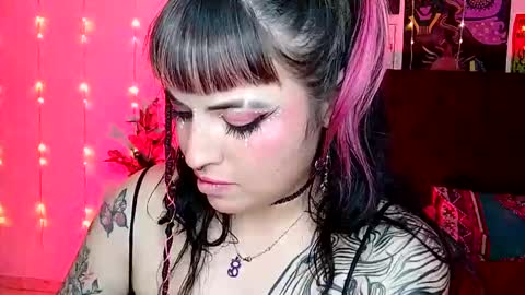 Snapshot of luna_ray420 chatting on December 13, 2024, 5:16 am MISS LUNA online show from December 13, 2024, 5:16 am