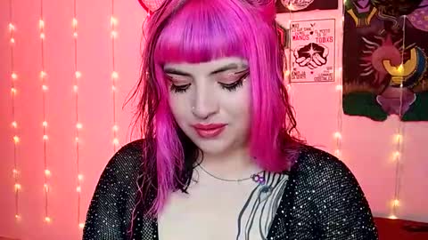 Snapshot of luna_ray420 chatting on January 13, 2025, 12:19 am MISS LUNA online show from January 13, 2025, 12:19 am