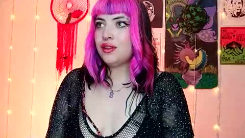 Snapshot of luna_ray420 chatting on January 13, 2025, 3:23 am MISS LUNA online show from January 13, 2025, 3:23 am