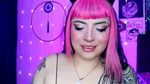 Snapshot of luna_ray420 chatting on January 24, 2025, 5:53 am MISS LUNA online show from January 24, 2025, 5:53 am