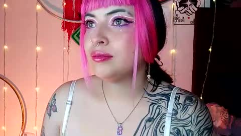 Snapshot of luna_ray420 chatting on January 31, 2025, 9:16 pm MISS LUNA online show from January 31, 2025, 9:16 pm