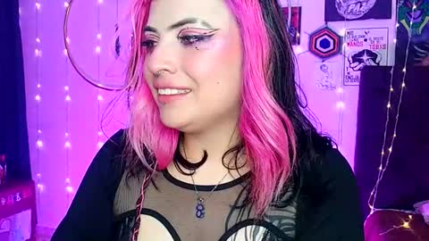 Snapshot of luna_ray420 chatting on February 3, 2025, 3:53 am MISS LUNA online show from February 3, 2025, 3:53 am