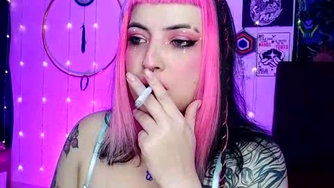 Snapshot of luna_ray420 chatting on February 6, 2025, 9:06 pm MISS LUNA online show from February 6, 2025, 9:06 pm