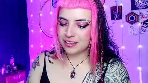 Snapshot of luna_ray420 chatting on February 10, 2025, 2:41 am MISS LUNA online show from February 10, 2025, 2:41 am