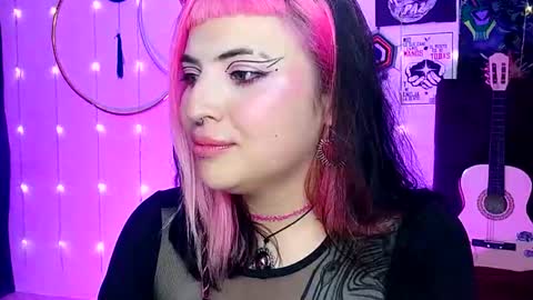 Snapshot of luna_ray420 chatting on February 19, 2025, 5:16 am MISS LUNA online show from February 19, 2025, 5:16 am