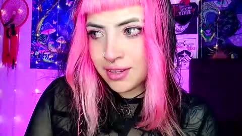 Snapshot of luna_ray420 chatting on March 6, 2025, 12:21 am MISS LUNA online show from March 6, 2025, 12:21 am