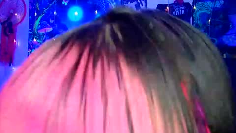 Snapshot of luna_ray420 chatting on March 6, 2025, 7:32 pm MISS LUNA online show from March 6, 2025, 7:32 pm