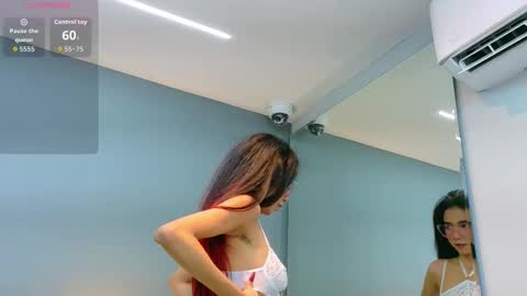 Snapshot of luna_roja25 chatting on September 12, 2025, 1:22 pm LUNA online show from September 12, 2025, 1:22 pm