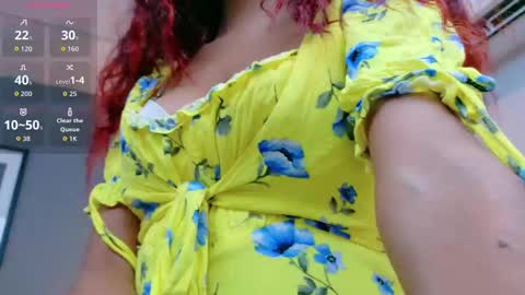 Snapshot of luna_roja25 chatting on October 3, 2025, 1:30 pm LUNA online show from October 3, 2025, 1:30 pm