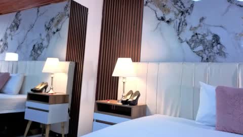  A M M Y  online show from November 19, 2025, 11:32 am