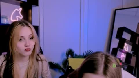 Snapshot of luna_tin chatting on September 26, 2025, 7:18 pm Luna online show from September 26, 2025, 7:18 pm