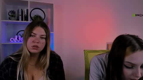 Snapshot of luna_tin chatting on October 3, 2025, 7:11 pm Luna online show from October 3, 2025, 7:11 pm