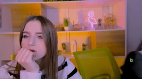 Snapshot of luna_tin chatting on October 10, 2025, 7:13 pm Luna online show from October 10, 2025, 7:13 pm