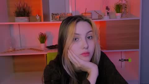 Snapshot of luna_tin chatting on October 14, 2025, 7:03 pm Luna online show from October 14, 2025, 7:03 pm