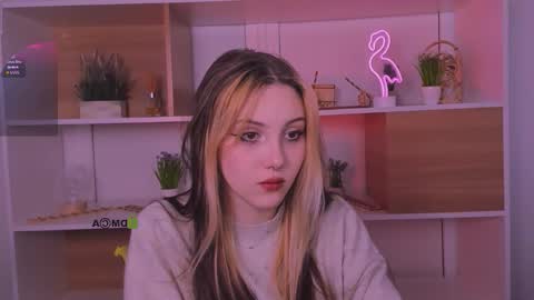 Snapshot of luna_tin chatting on October 17, 2025, 8:39 am Luna online show from October 17, 2025, 8:39 am