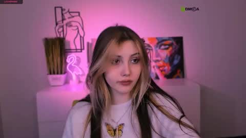 Snapshot of luna_tin chatting on November 24, 2025, 5:40 am Luna online show from November 24, 2025, 5:40 am