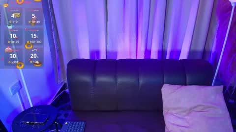 luna vex online show from November 27, 2025, 4:03 am