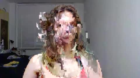 L U N A  online show from October 27, 2025, 6:28 am