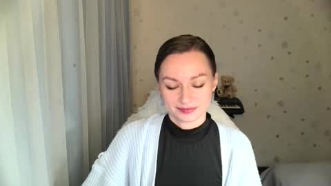 lunaa_bluee online show from November 22, 2025, 7:57 pm
