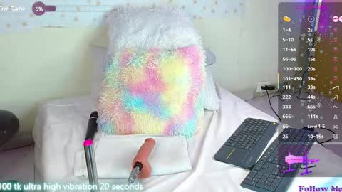 Snapshot of lunacandyy1323 chatting on February 17, 2025, 10:03 pm Luna online show from February 17, 2025, 10:03 pm