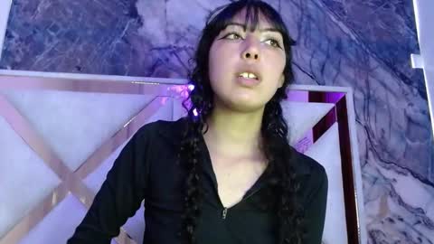 Snapshot of lunaembercs chatting on December 4, 2025, 2:59 pm Luna online show from December 4, 2025, 2:59 pm