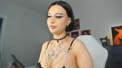 Luna online show from September 25, 2025, 4:16 am