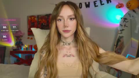 Luna online show from October 28, 2025, 12:14 am