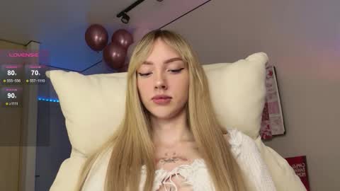 Luna online show from November 29, 2025, 10:24 pm