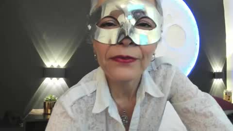 Snapshot of lunamisteriosa_ chatting on September 24, 2025, 11:24 am lunamisteriosa_ online show from September 24, 2025, 11:24 am