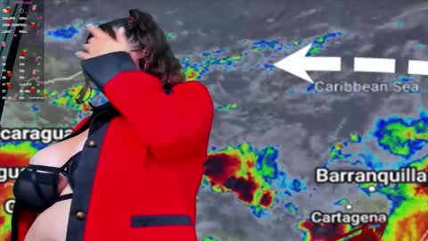 Snapshot of lunapleasure_ chatting on November 16, 2025, 6:08 am Luna online show from November 16, 2025, 6:08 am