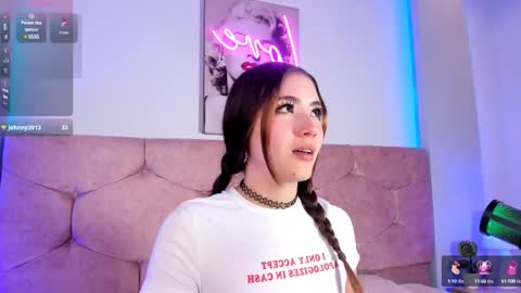 Luna  online show from February 20, 2025, 10:04 pm