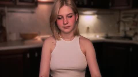 Lunar Mira online show from November 21, 2025, 12:15 pm