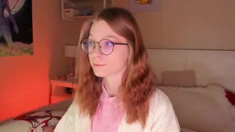 Snapshot of lunar_sofia chatting on December 12, 2024, 12:55 pm Sofia online show from December 12, 2024, 12:55 pm