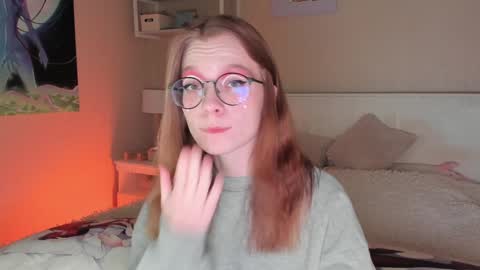 Snapshot of lunar_sofia chatting on December 15, 2024, 7:42 pm Sofia online show from December 15, 2024, 7:42 pm