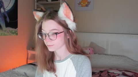 Snapshot of lunar_sofia chatting on December 22, 2024, 11:41 pm Sofia online show from December 22, 2024, 11:41 pm