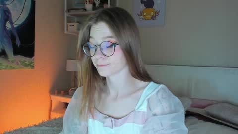 Snapshot of lunar_sofia chatting on December 24, 2024, 2:22 pm Sofia online show from December 24, 2024, 2:22 pm