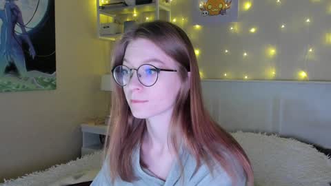 Snapshot of lunar_sofia chatting on January 13, 2025, 3:47 pm Sofia online show from January 13, 2025, 3:47 pm