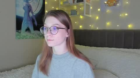 Snapshot of lunar_sofia chatting on February 12, 2025, 1:27 pm Sofia online show from February 12, 2025, 1:27 pm