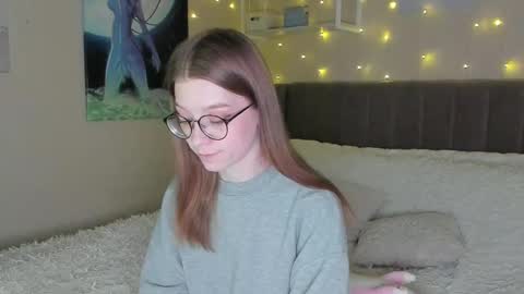 Snapshot of lunar_sofia chatting on February 12, 2025, 4:33 pm Sofia online show from February 12, 2025, 4:33 pm