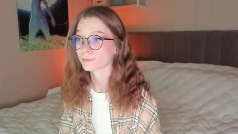 Snapshot of lunar_sofia chatting on February 18, 2025, 12:06 pm Sofia online show from February 18, 2025, 12:06 pm