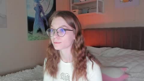 Snapshot of lunar_sofia chatting on March 4, 2025, 11:51 am Sofia online show from March 4, 2025, 11:51 am